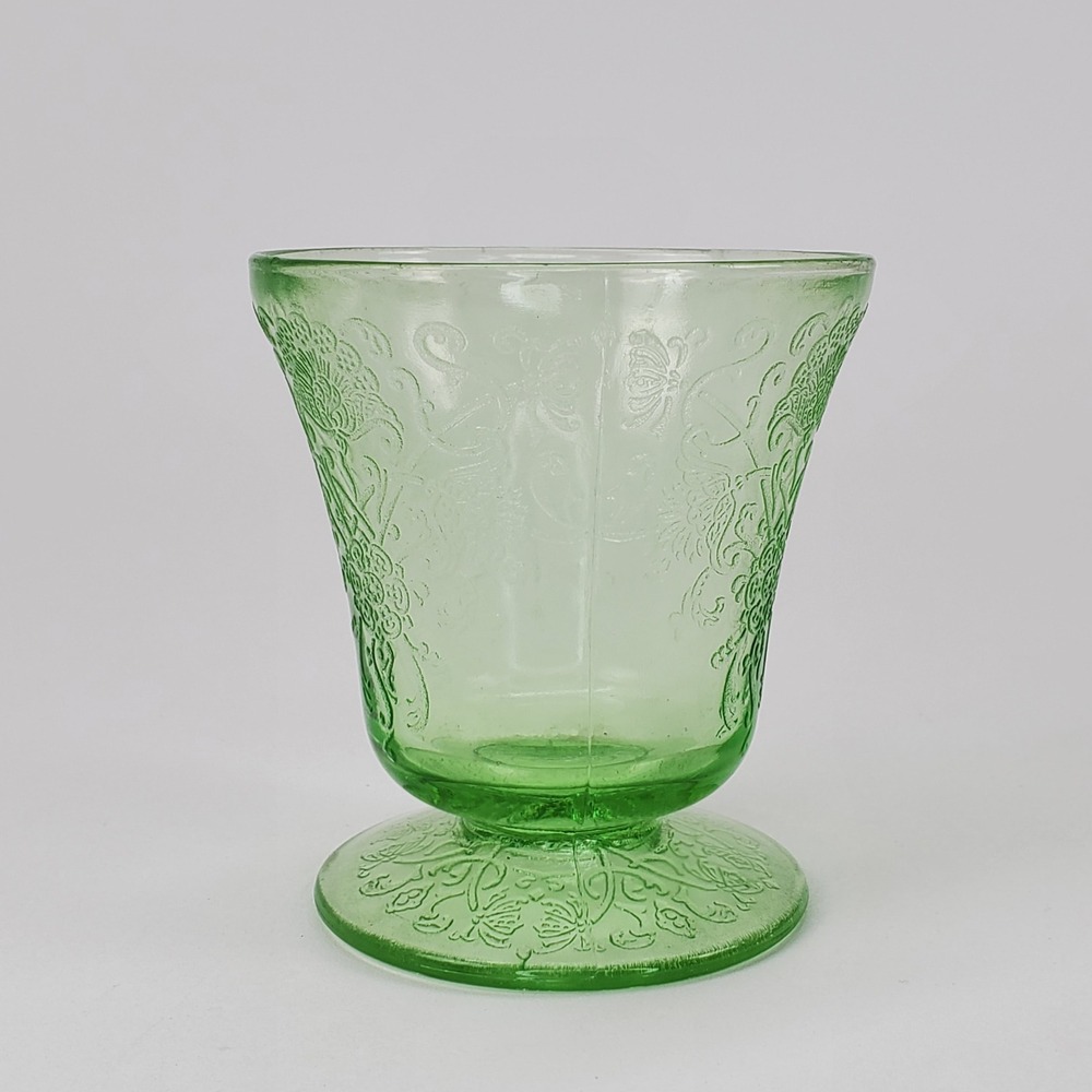 Vintage Green Uranium Glass Florentine No 1 Poppy Footed Tumbler 3.5 Inch Glows - Picture 5 of 7